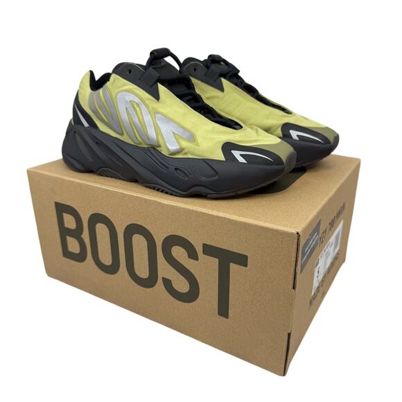 Adidas YEZZY Boost 700 MNVN “Resin “ Sneakers Men’s Size 5